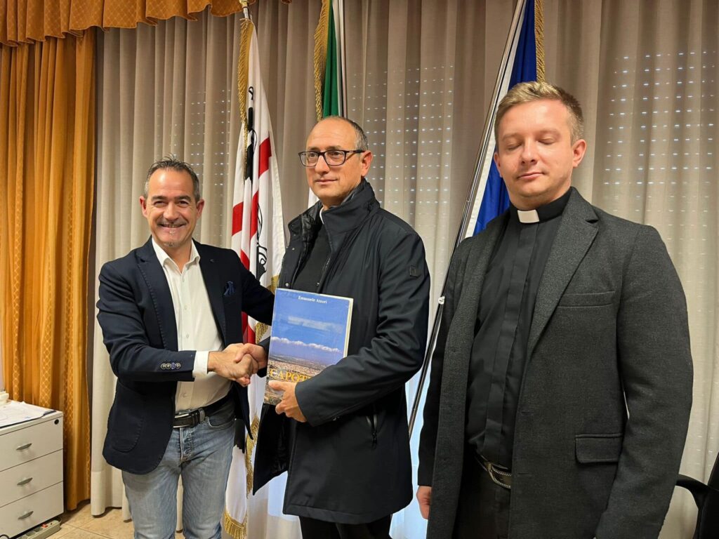 Console Onorario e Padre Bodgan in visita ai profughi di Capoterra